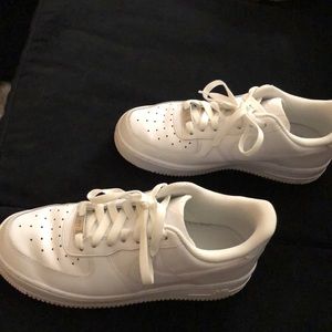 All white Womans Air Force One.